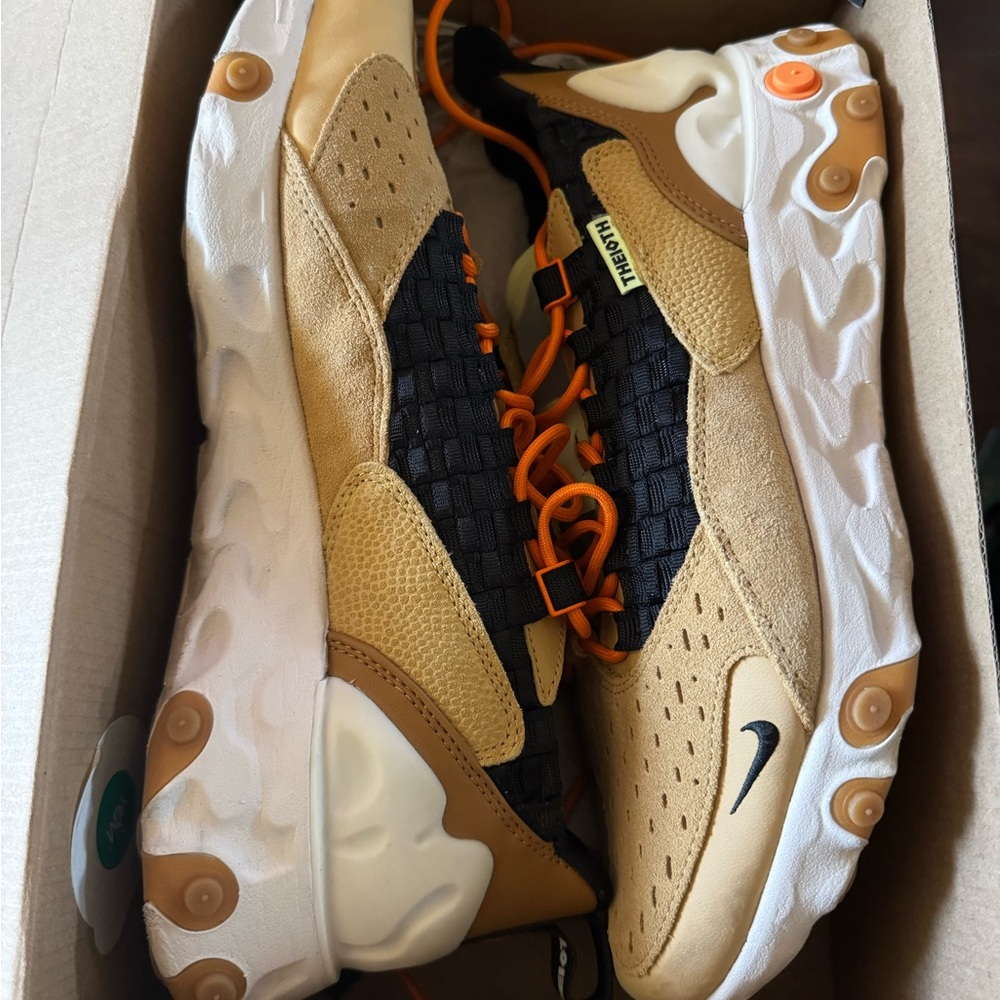 Nike Beige and Black Athletic Shoes